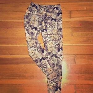 Super cute cat leggings!!